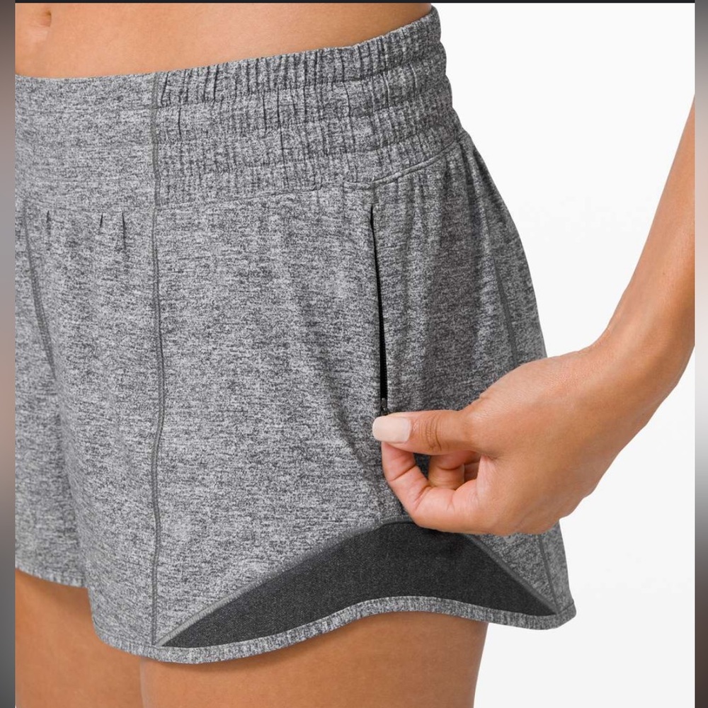 Lululemon Hotty Hot Shorts 2.5” High Rise